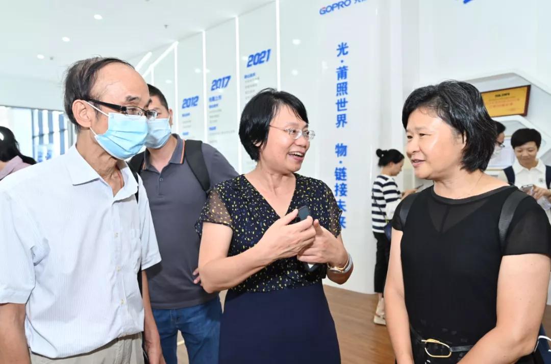 1635909633601634 1635909633601634