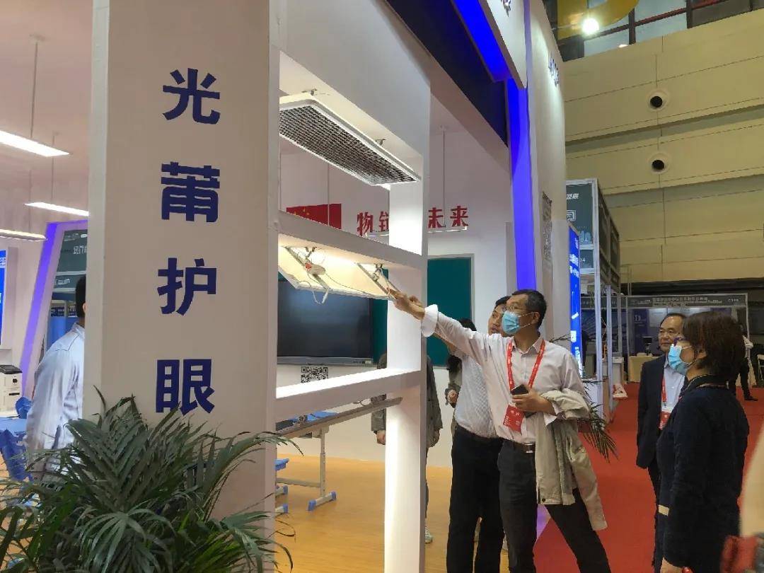 1636515775336608 1636515775336608